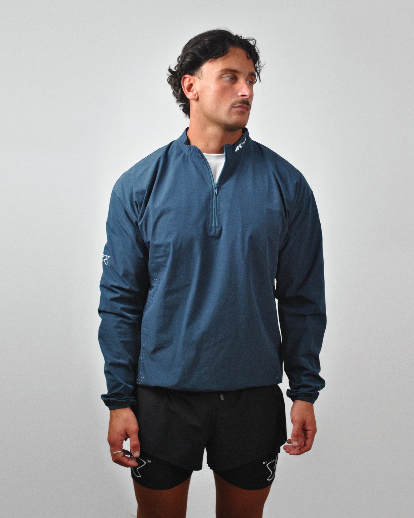 LIGHTWEIGHT QUARTER-ZIP